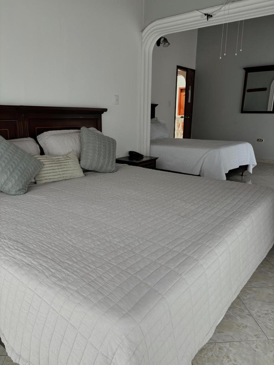 Juan De La Vega Hotel La Vega  Quarto foto